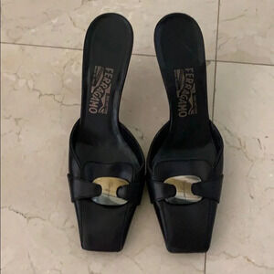 Vintage Salvatore Ferragamo Black Shoes size 8